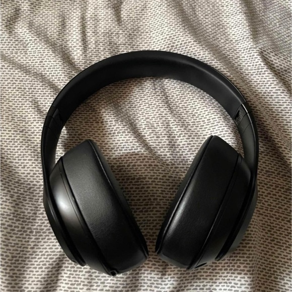 Beats Studio 3s (Black) - Picture 6 of 6